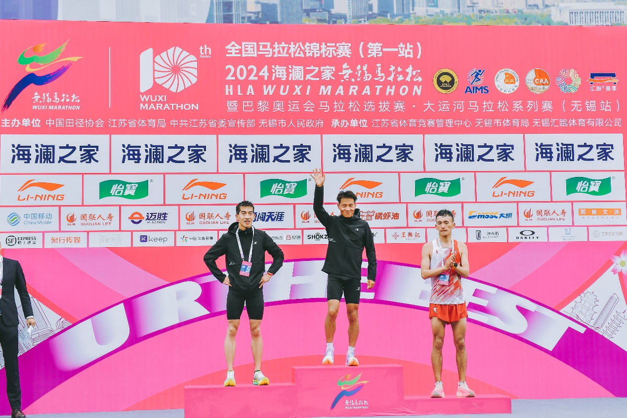 中国马拉松跨入“206”时代!我校学生何杰再次击破国家马拉松记录-中国地质大学(武汉)体育学院